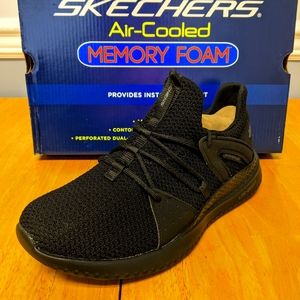 NIB. SKECHERS MATERA- STRONGLAND. BLACK. MEDIUM